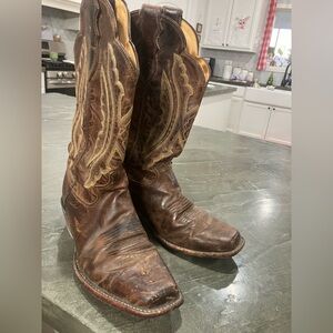 Justin brown square toe cowgirl boots size 8